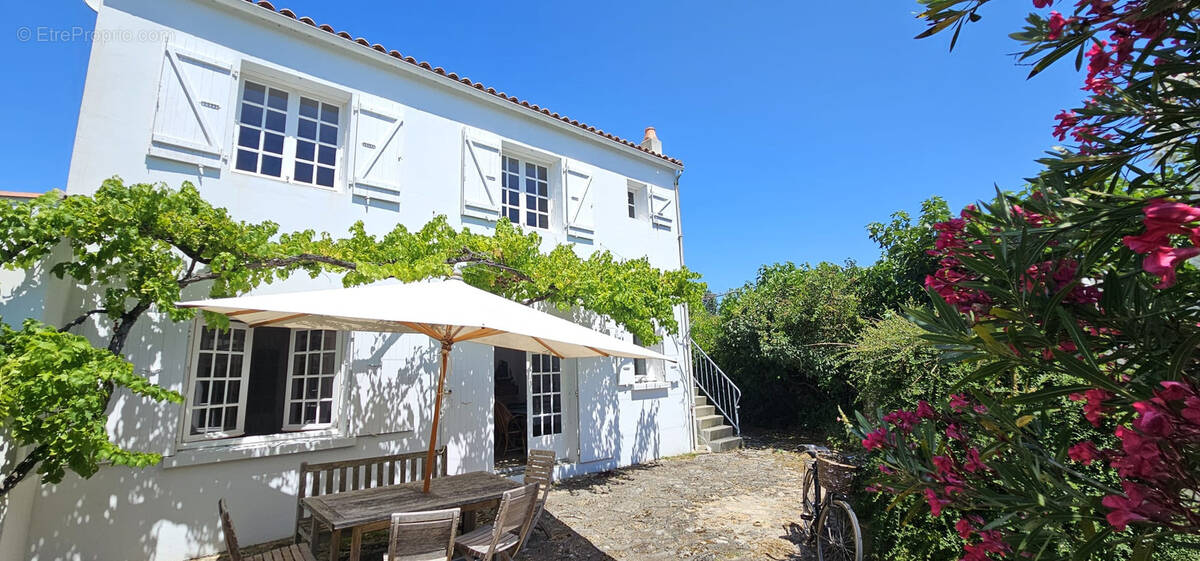 Maison à LES PORTES-EN-RE