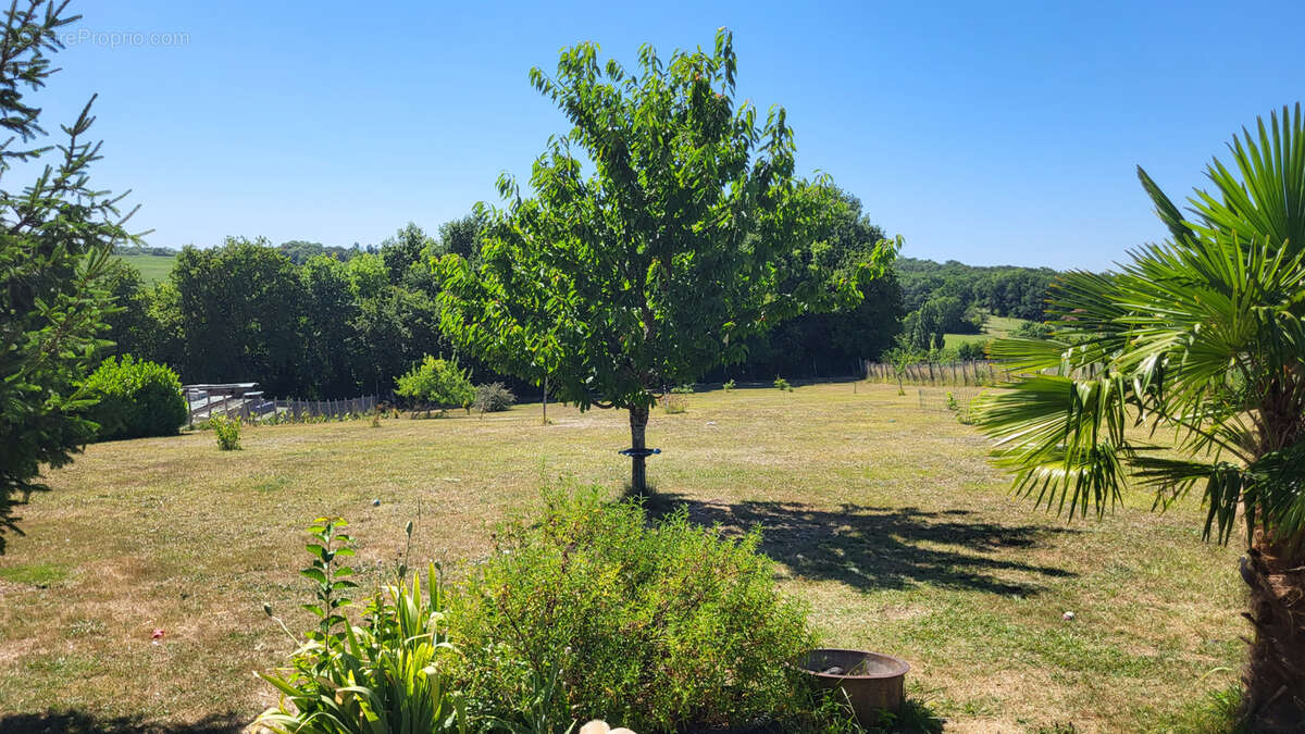 Maison à VILLETOUREIX