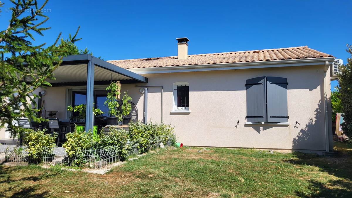 Maison à VILLETOUREIX