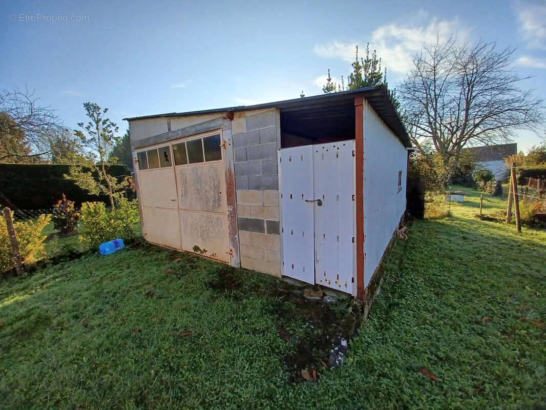 Maison à SAINT-YRIEIX-LA-PERCHE