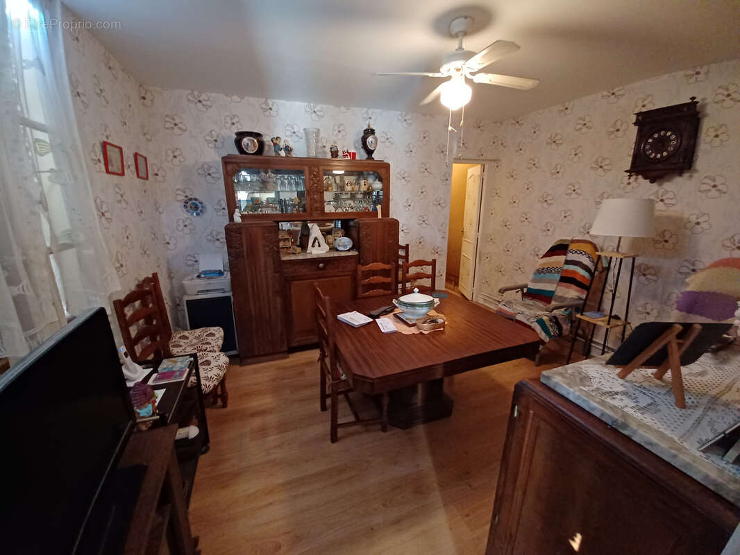 Maison à SAINT-YRIEIX-LA-PERCHE