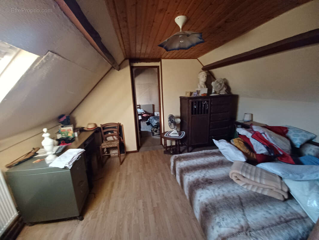 Maison à SAINT-YRIEIX-LA-PERCHE