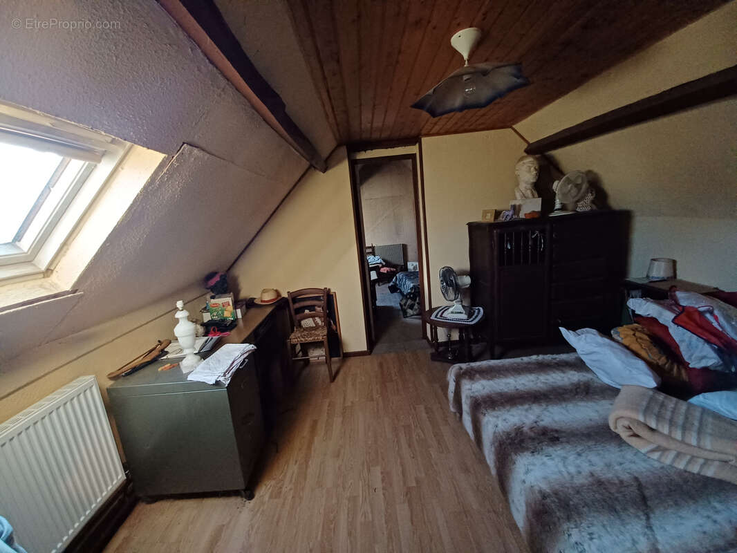 Maison à SAINT-YRIEIX-LA-PERCHE