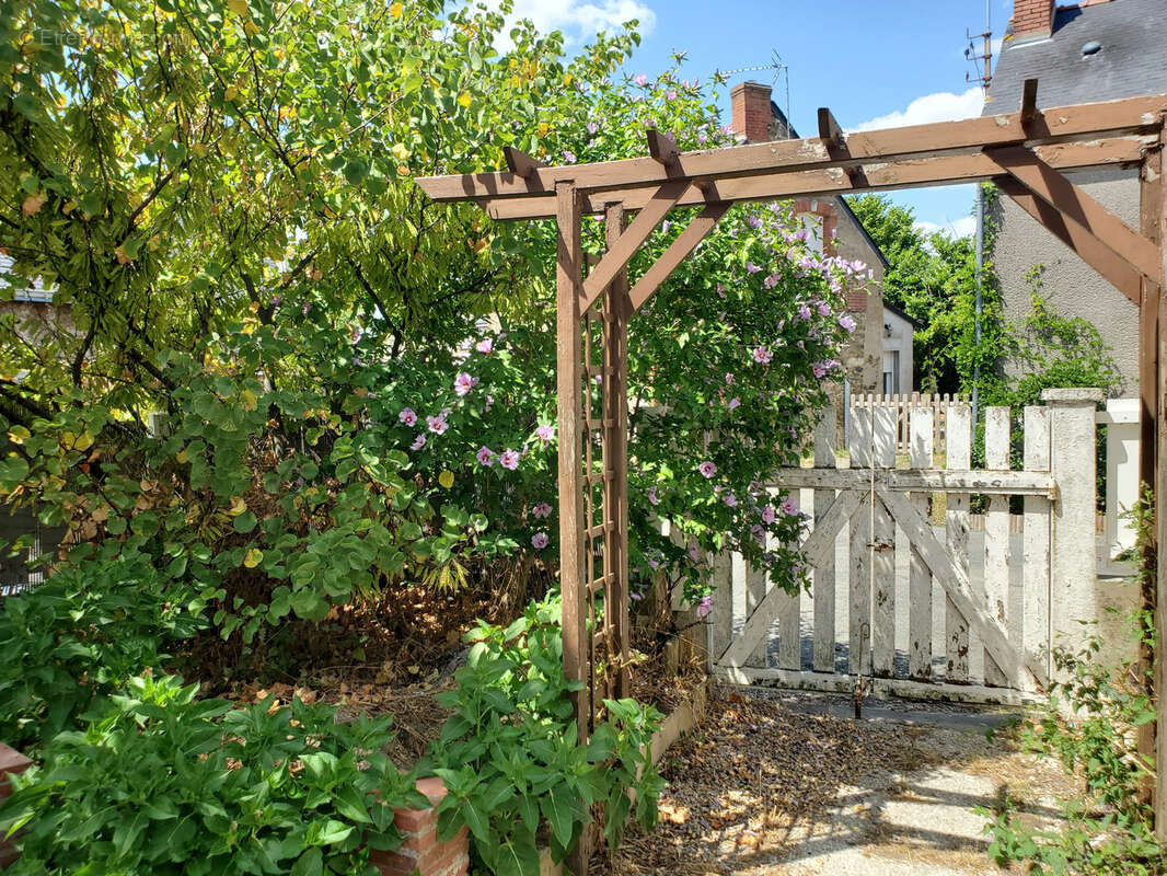 Maison à MONTRELAIS