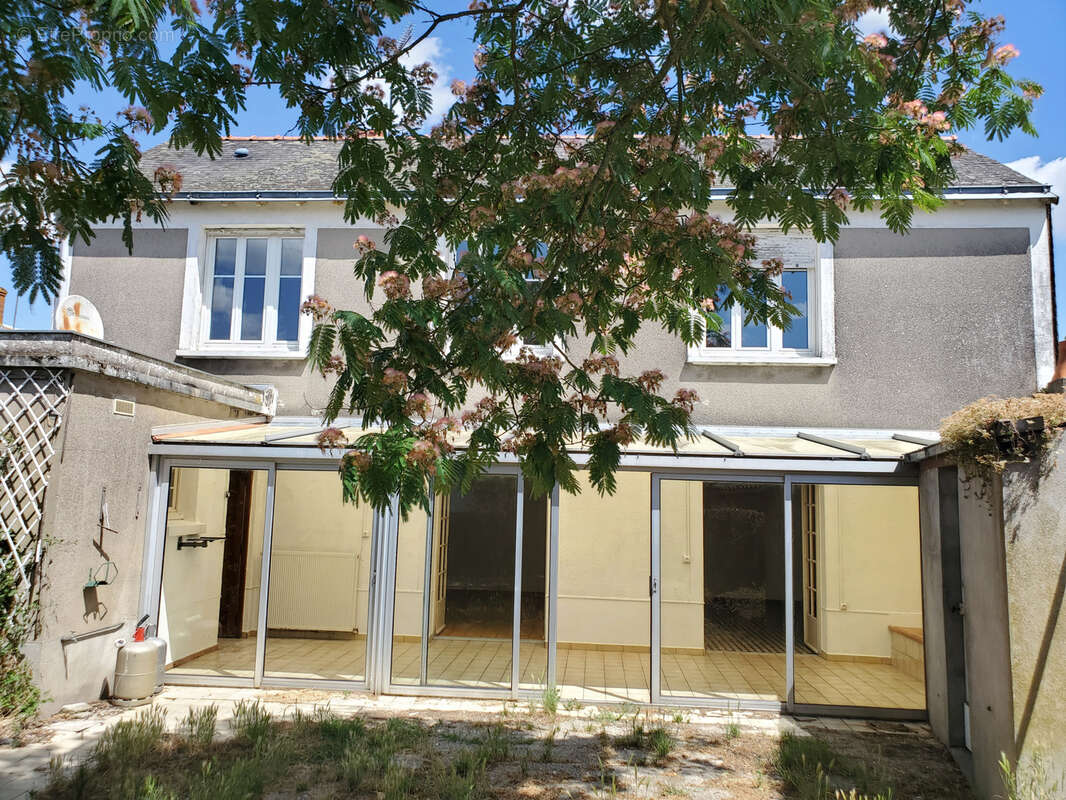 Maison à MONTRELAIS