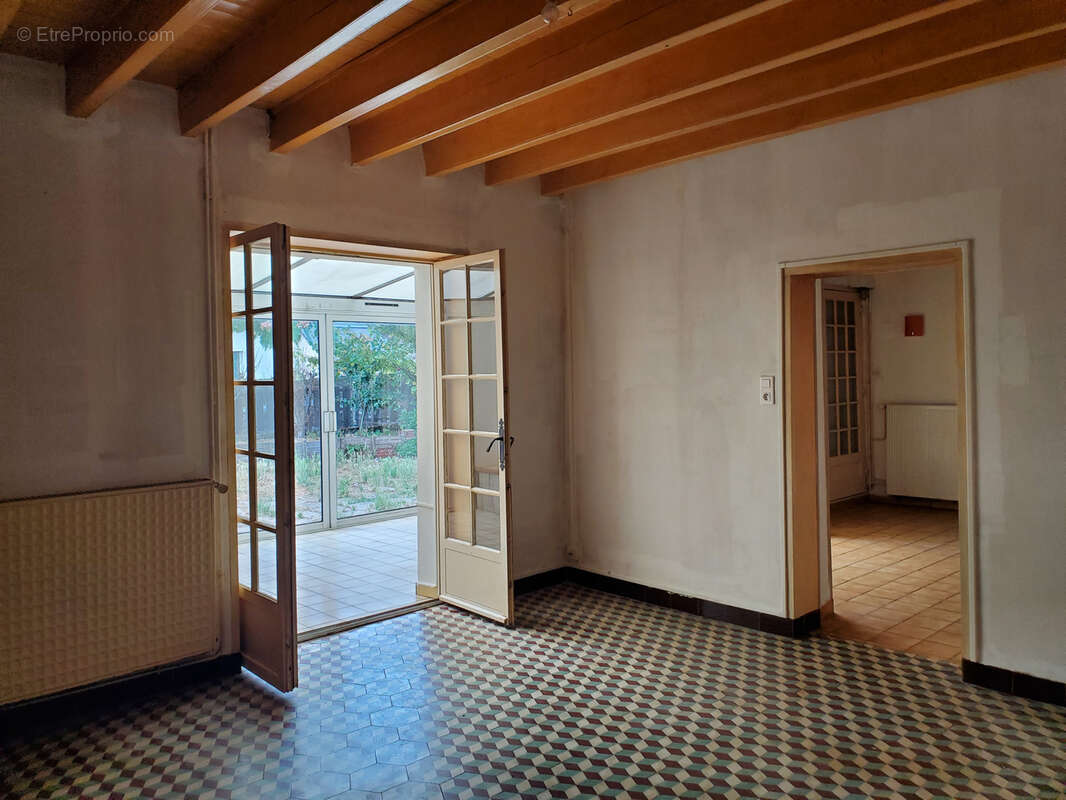 Maison à MONTRELAIS