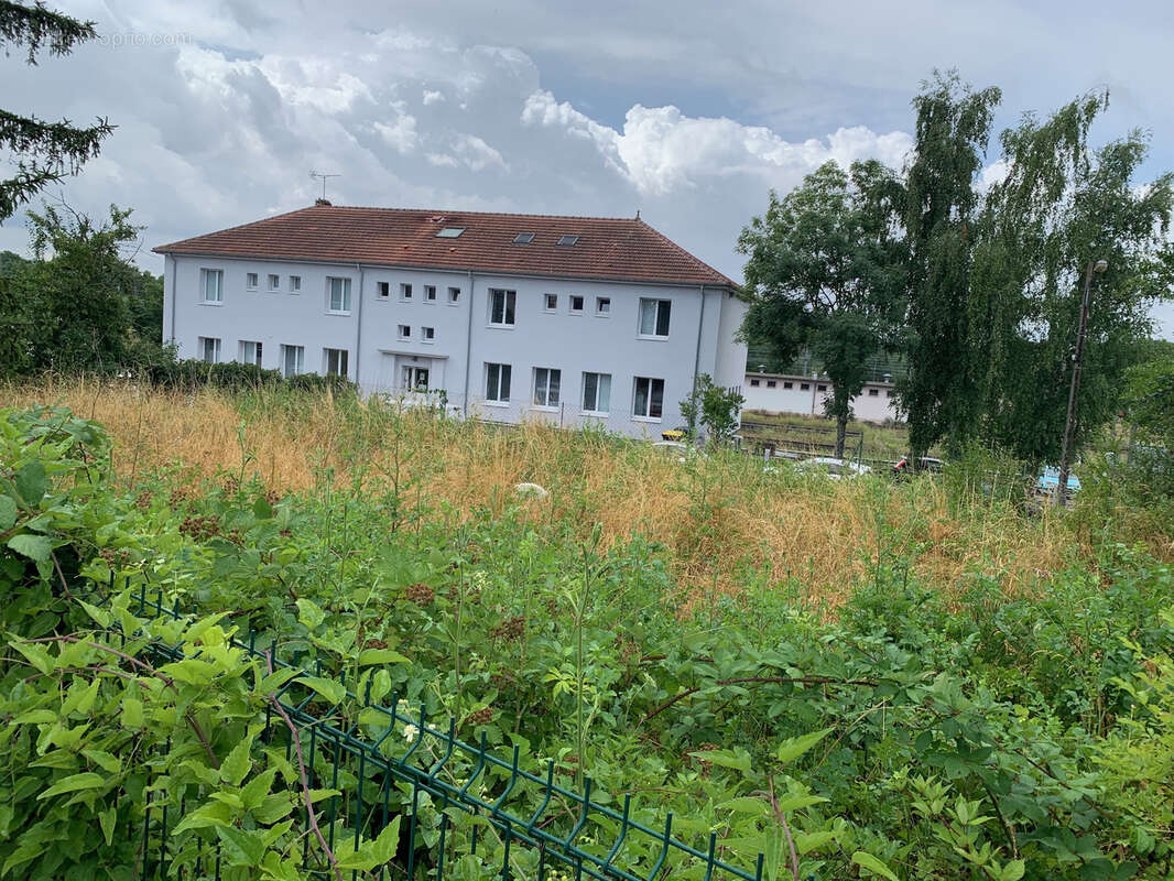 Terrain à DAMELEVIERES