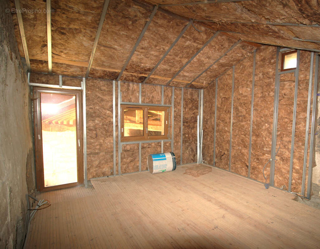 Maison à SAINT-GERMAIN-LAVAL