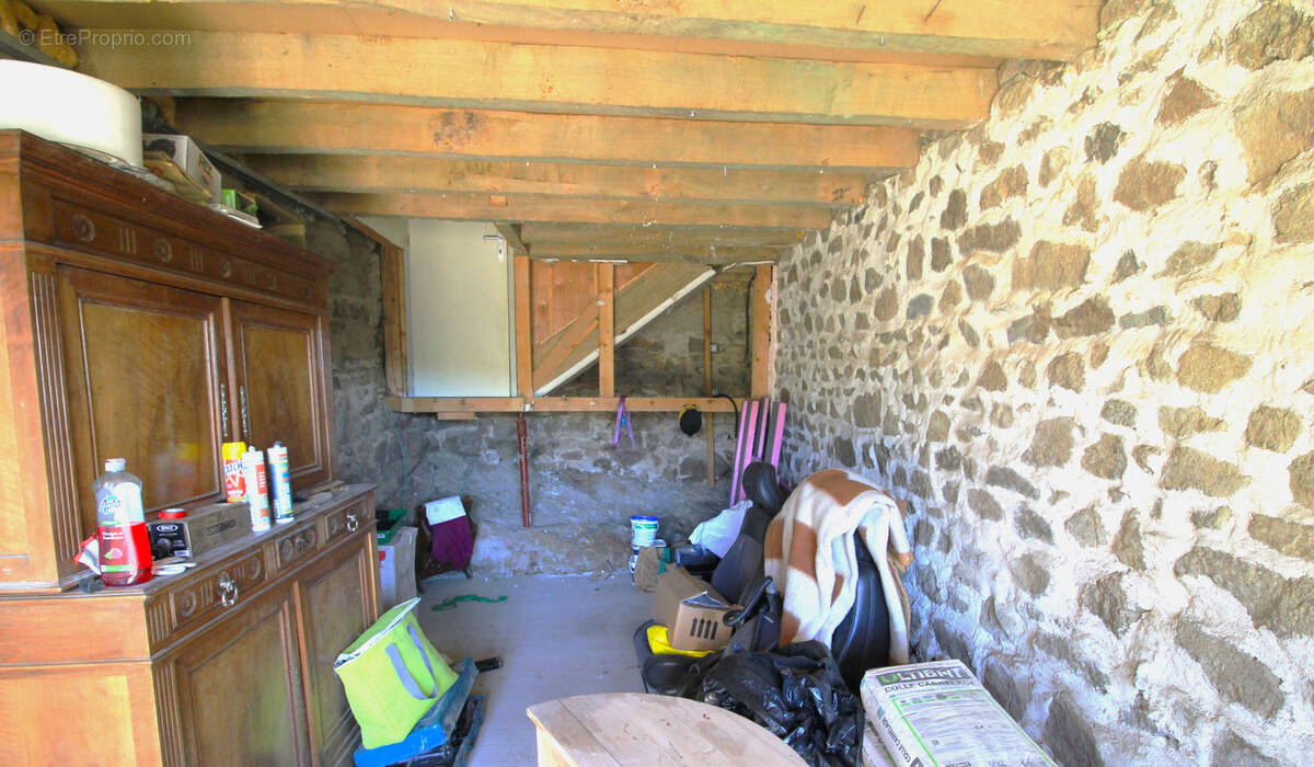 Maison à SAINT-GERMAIN-LAVAL