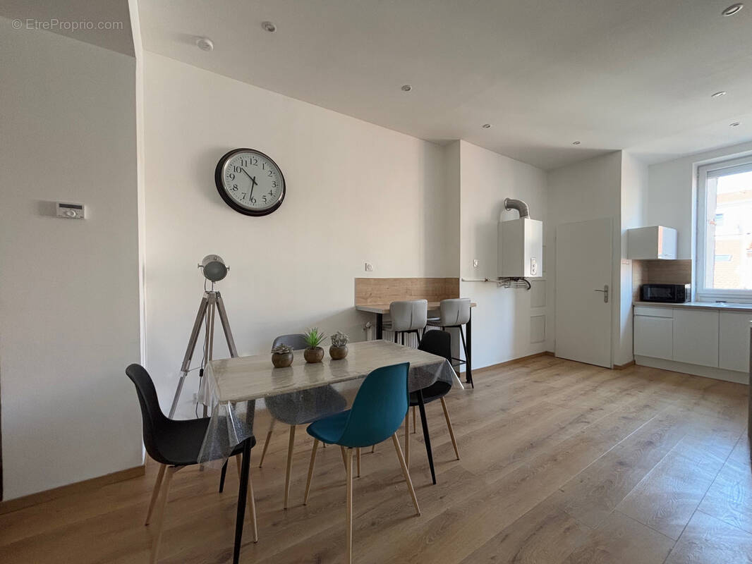 Appartement à SAINT-ETIENNE