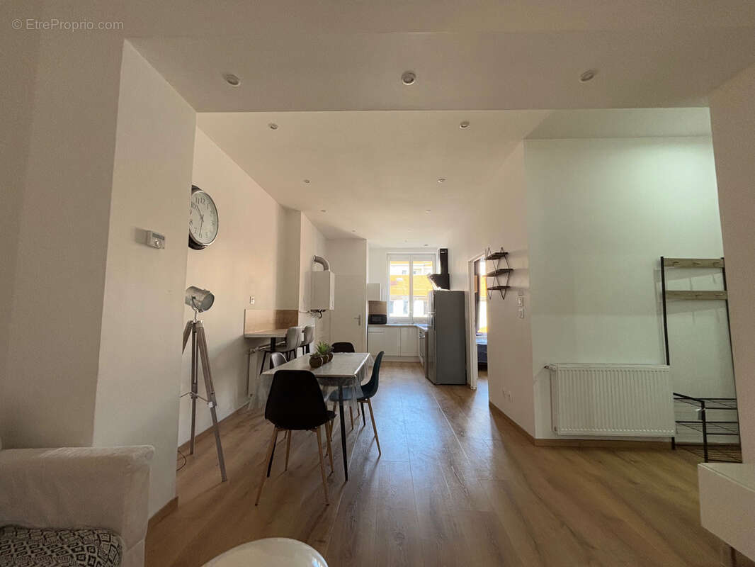 Appartement à SAINT-ETIENNE