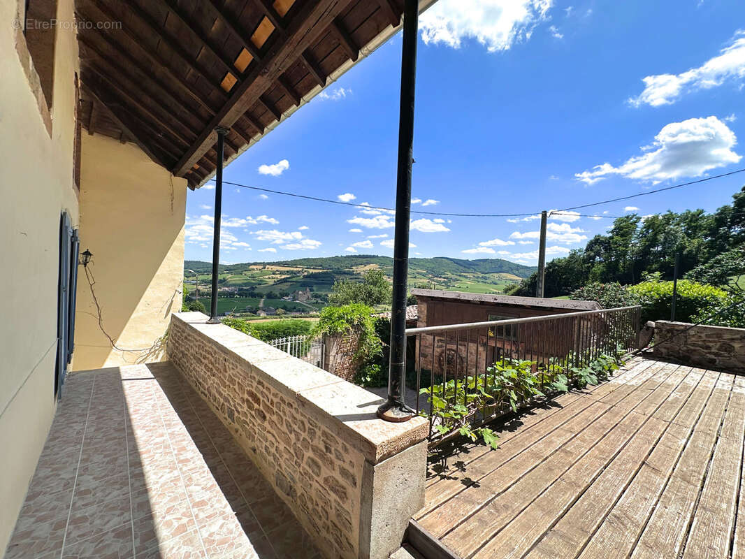 Maison à PIERRECLOS