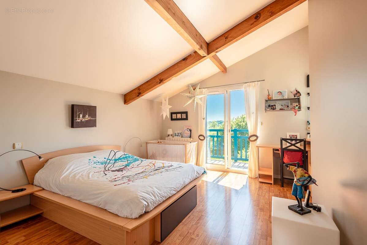 Maison à BASSUSSARRY