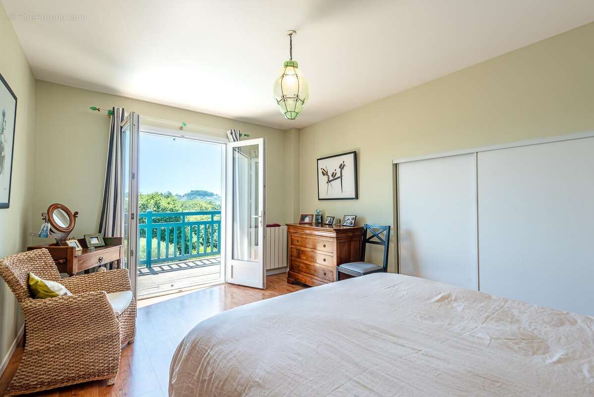 Maison à BASSUSSARRY