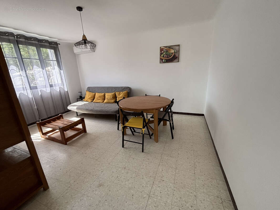 Maison à ENTRECHAUX