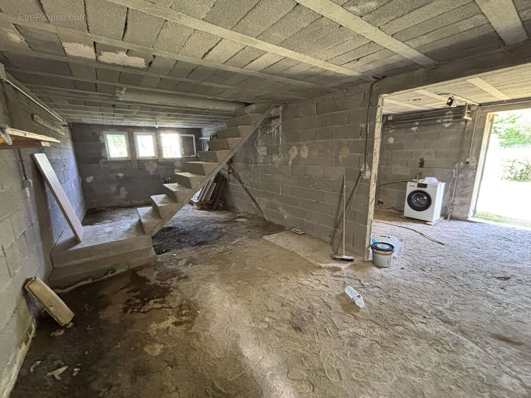 Maison à ENTRECHAUX