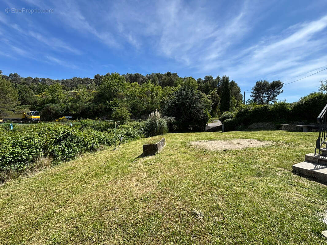 Maison à ENTRECHAUX