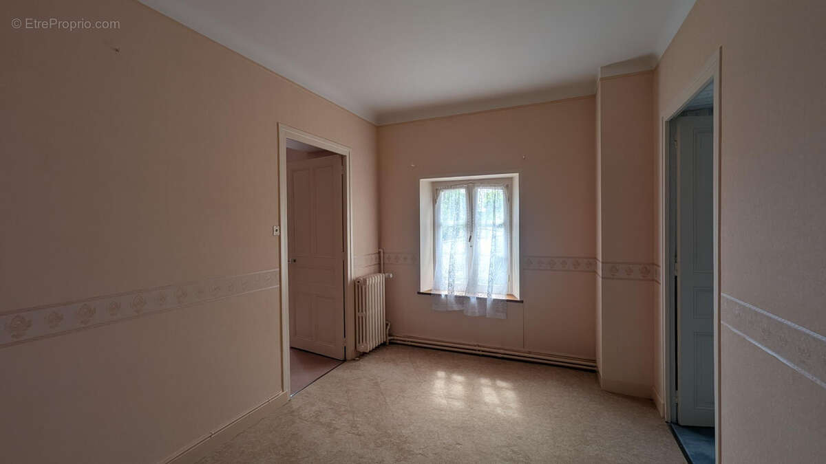 Maison à VILLEMOYENNE