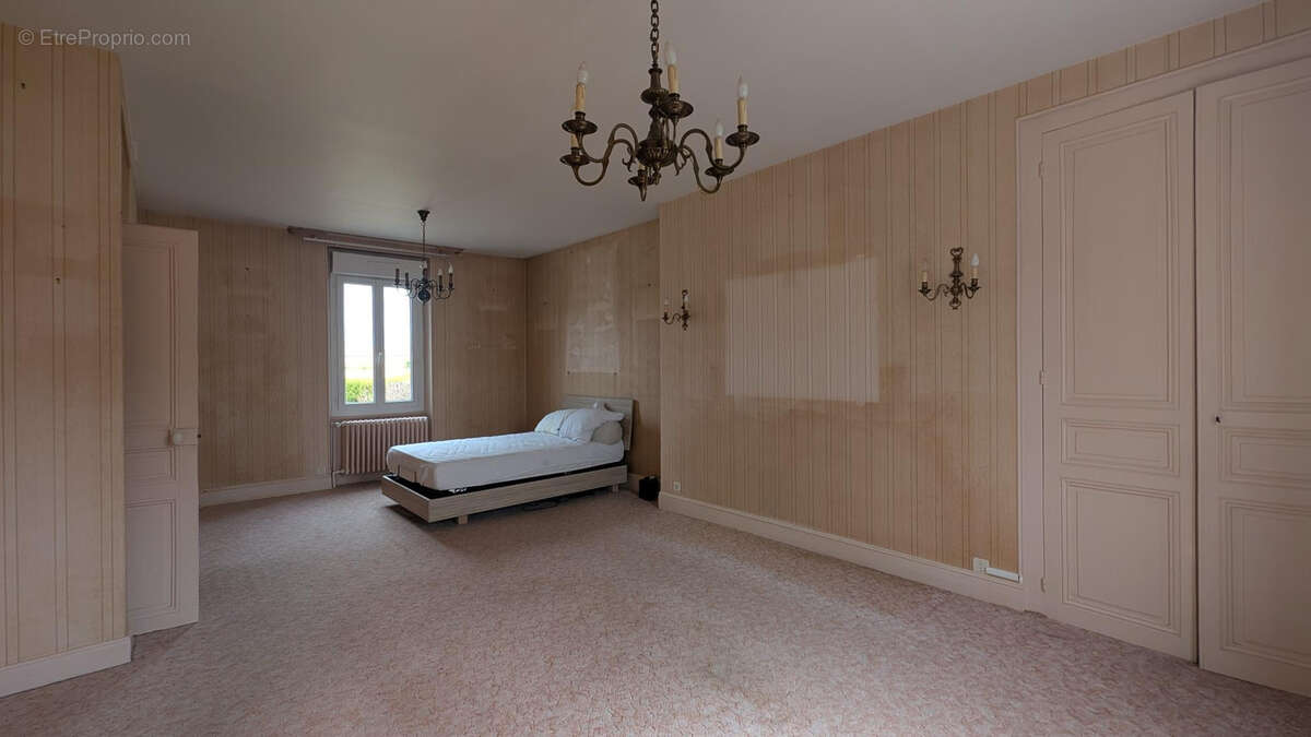 Maison à VILLEMOYENNE