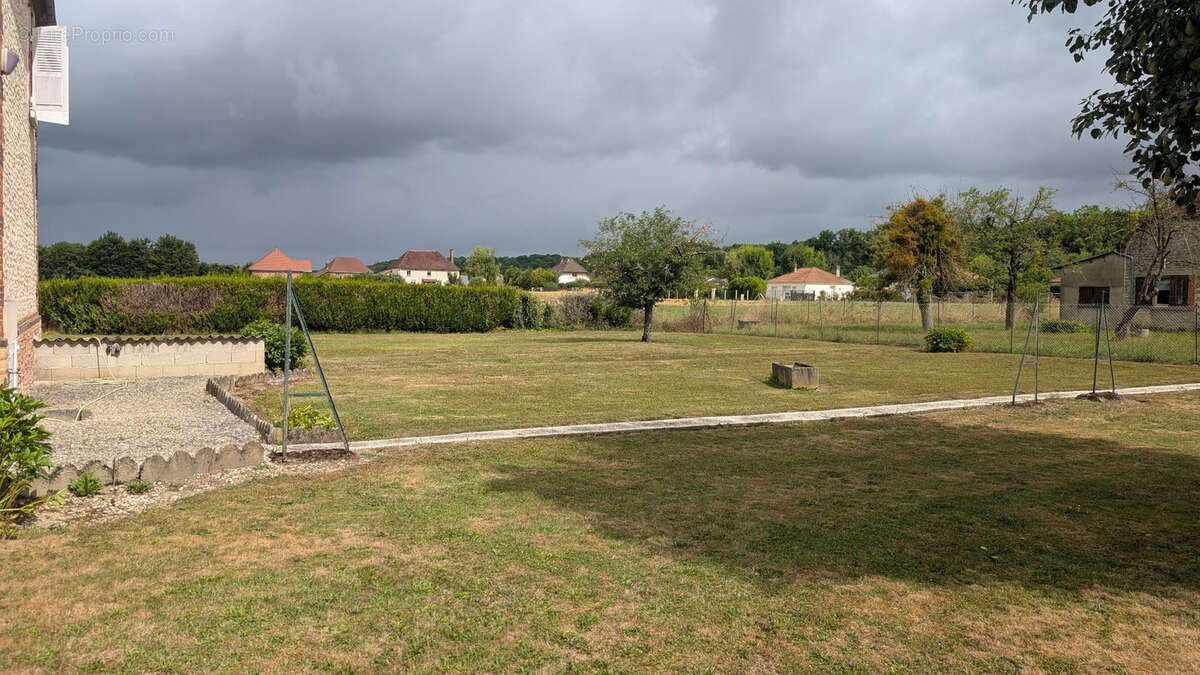 Maison à VILLEMOYENNE