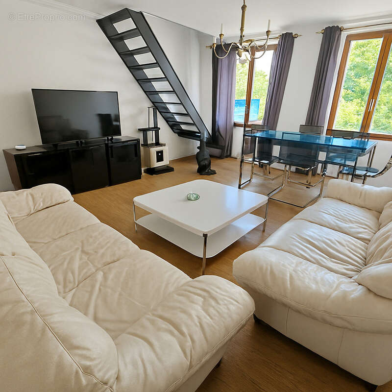 Appartement à COUBRON