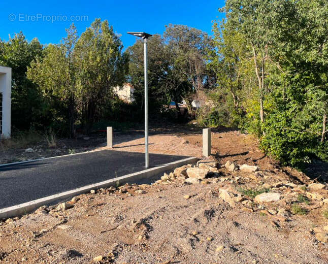 Terrain à PELISSANNE