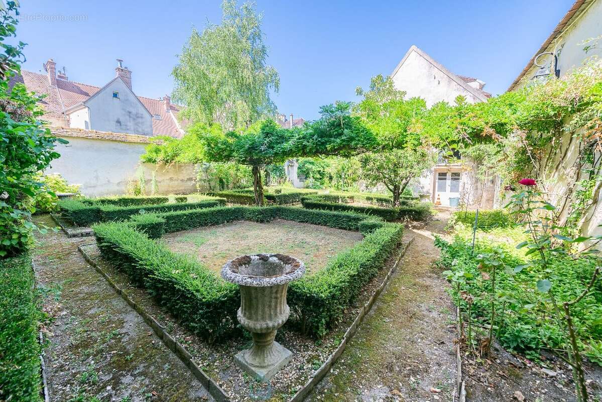 Maison à MORET-SUR-LOING