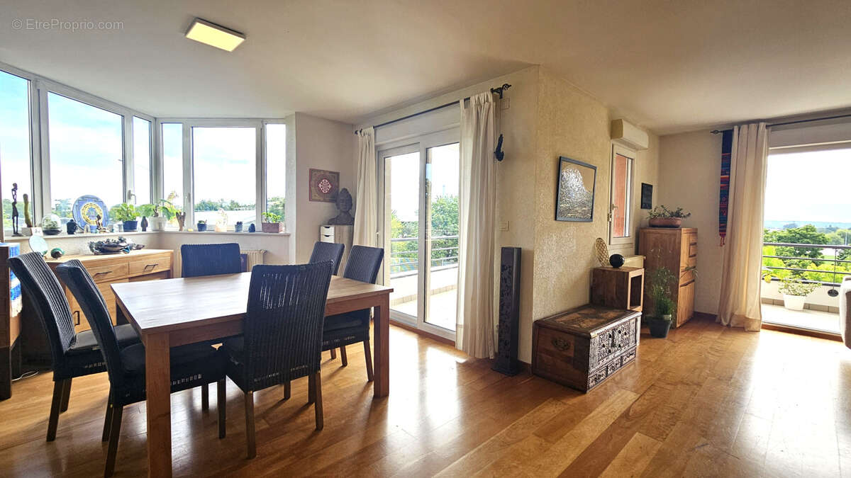 Appartement à FERNEY-VOLTAIRE