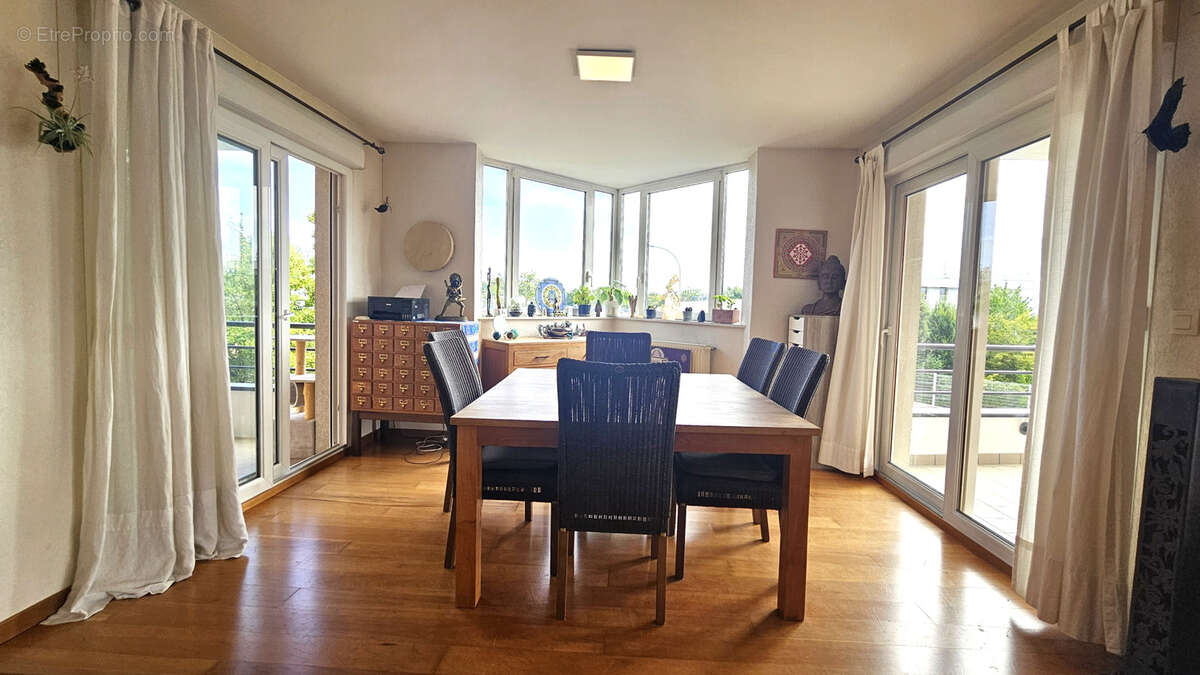 Appartement à FERNEY-VOLTAIRE