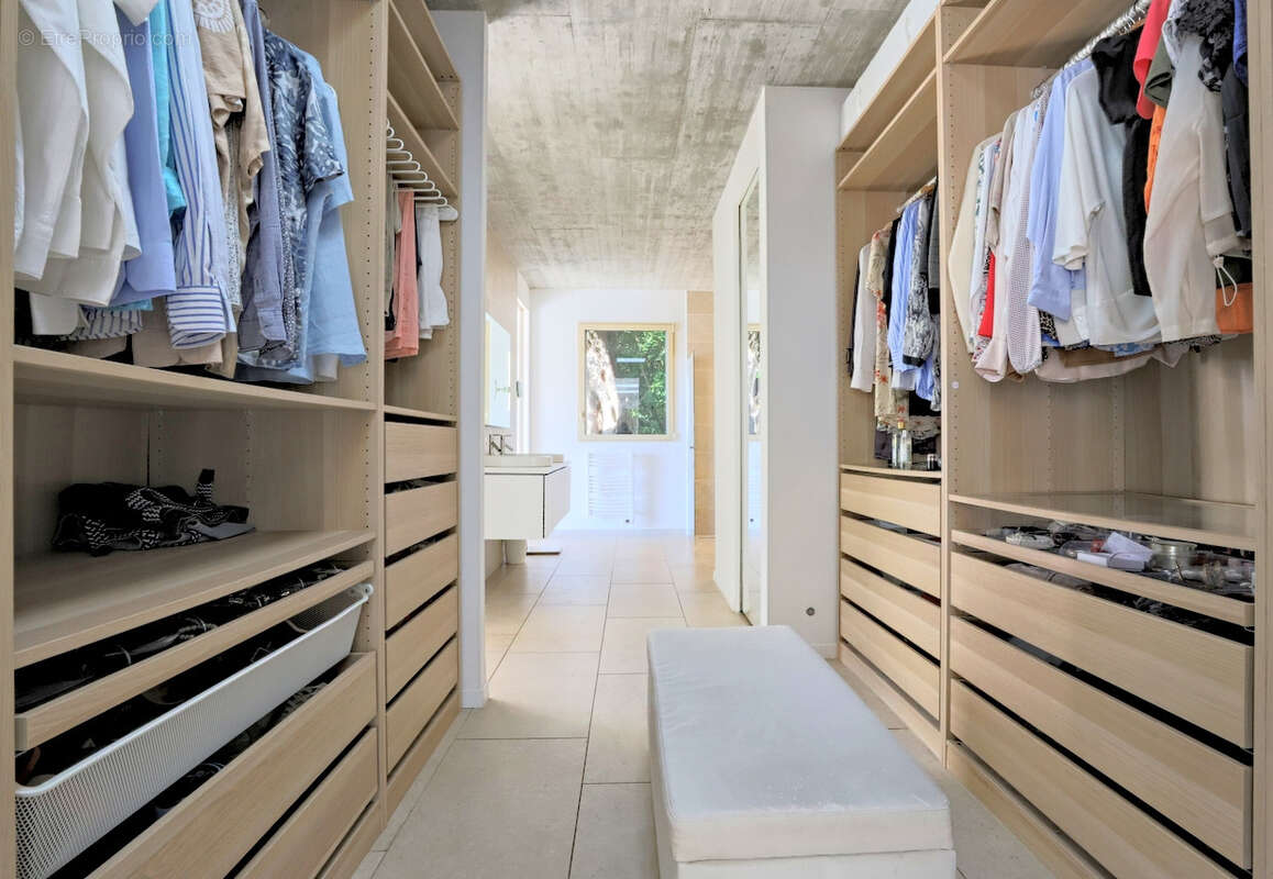 Maison à SOLLIES-PONT