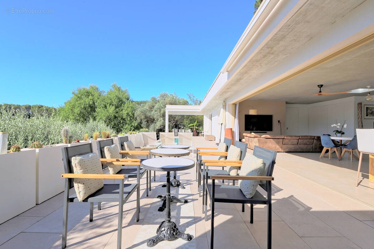 Maison à SOLLIES-PONT