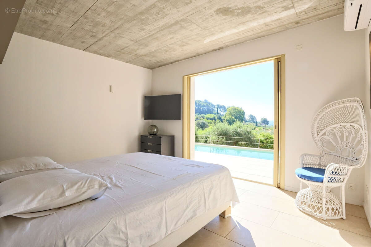 Maison à SOLLIES-PONT