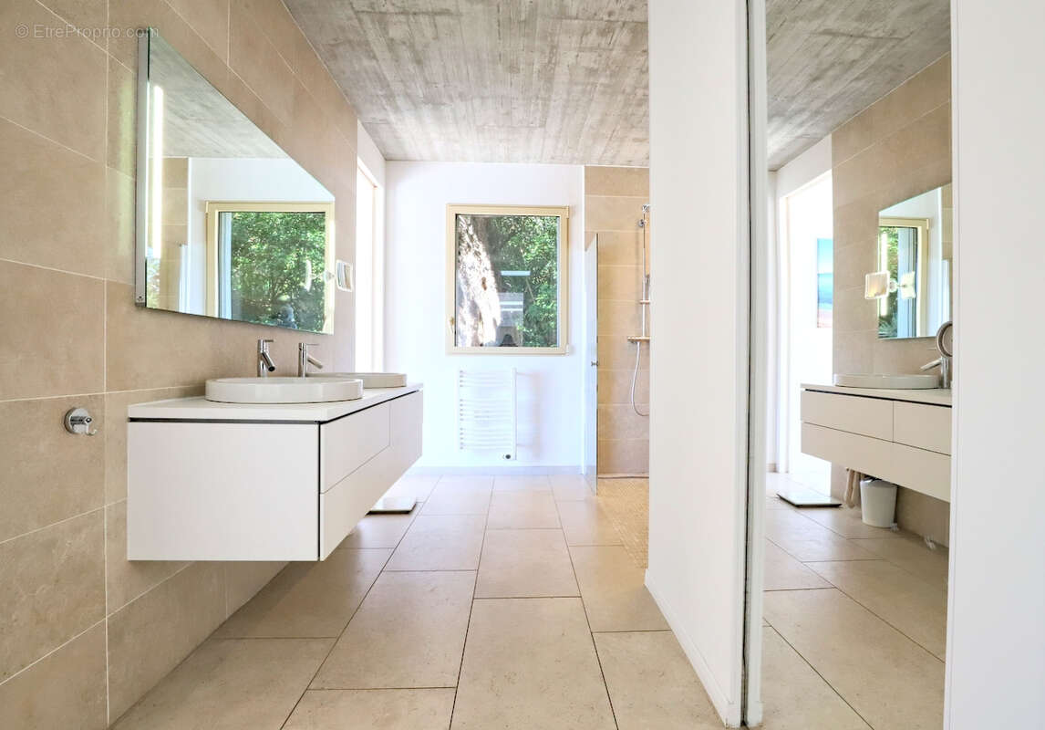 Maison à SOLLIES-PONT