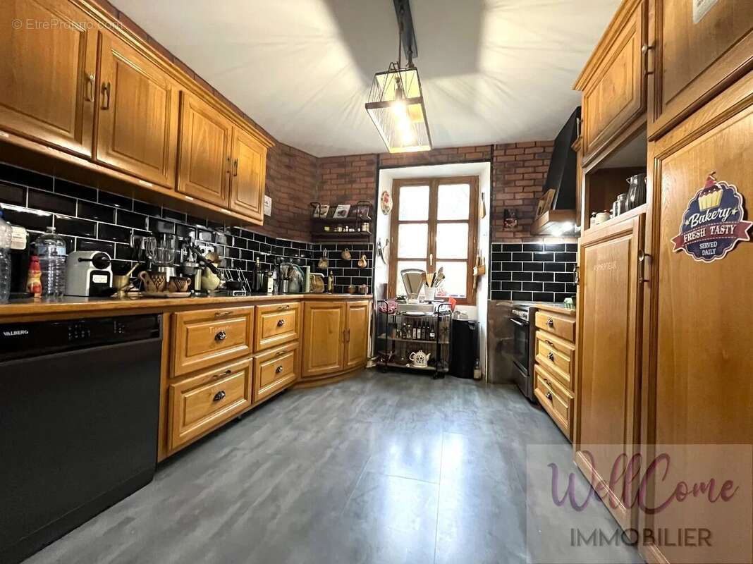 Maison à SAINT-GEOIRE-EN-VALDAINE