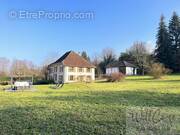 Maison à SAINT-GEOIRE-EN-VALDAINE