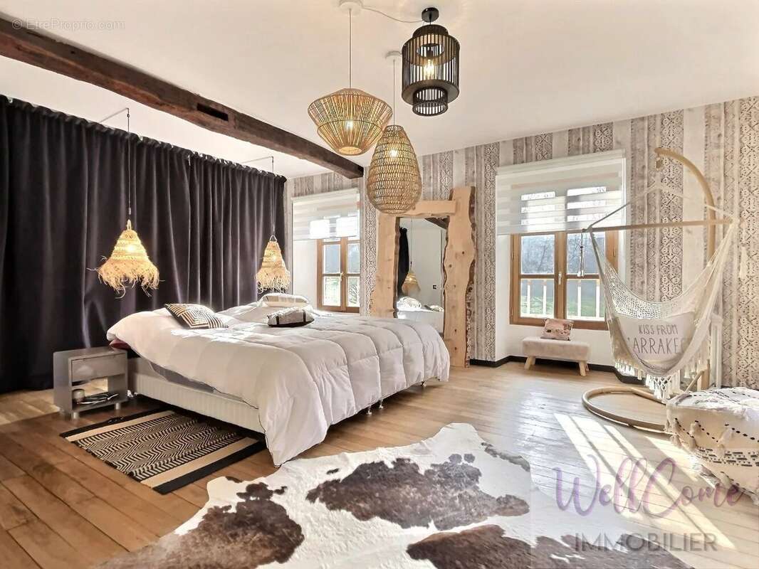 Maison à SAINT-GEOIRE-EN-VALDAINE