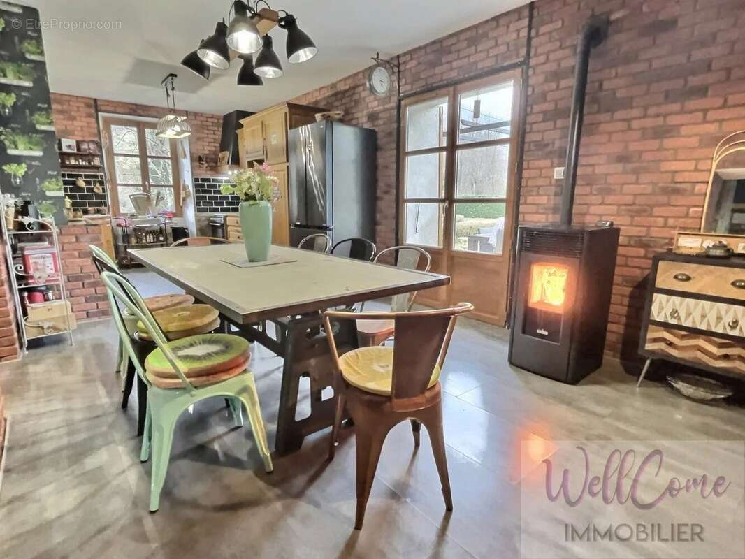 Maison à SAINT-GEOIRE-EN-VALDAINE