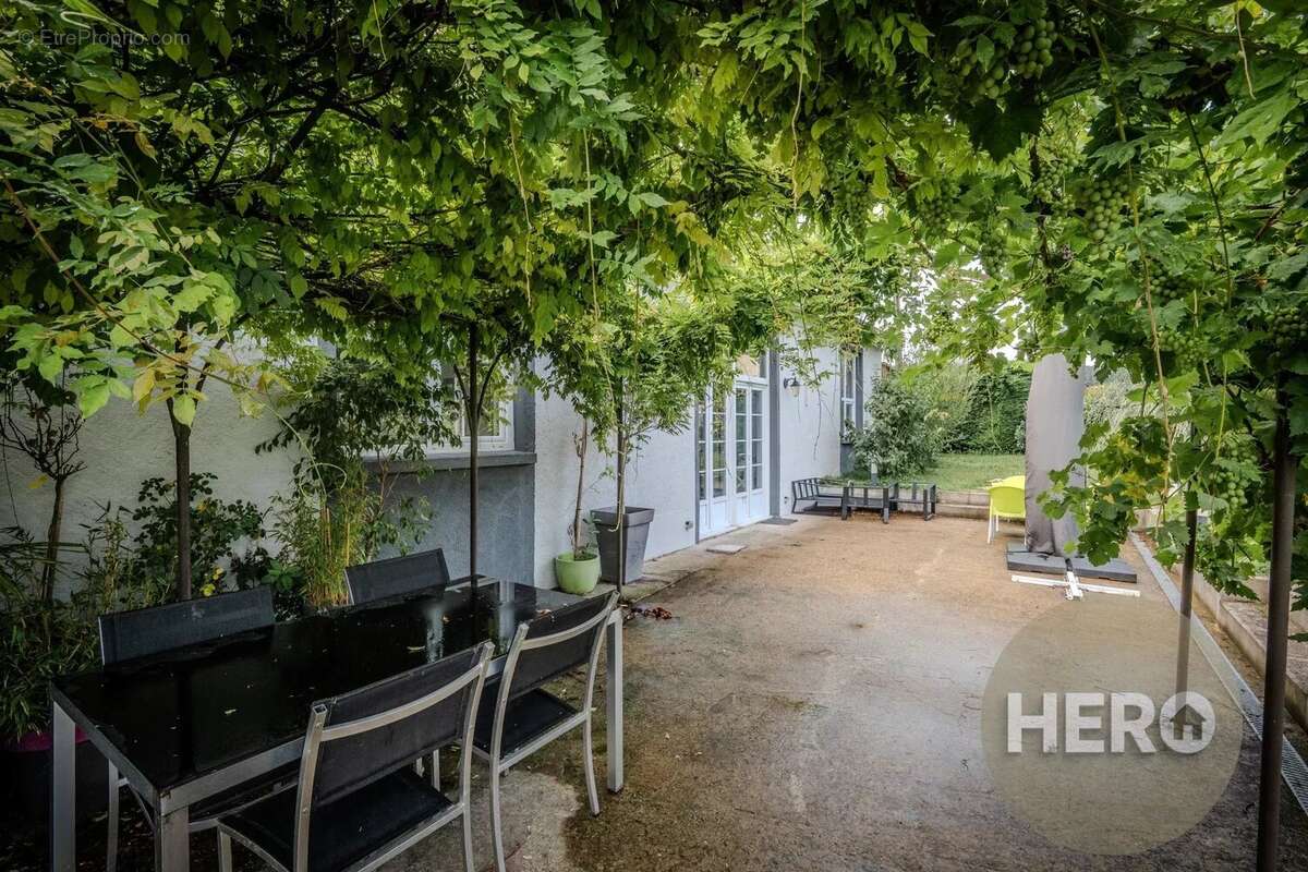 Maison à VILLIERS-SAINT-FREDERIC