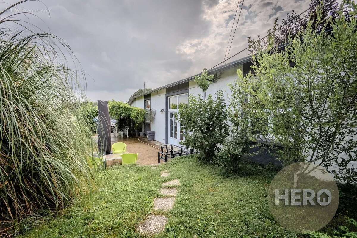 Maison à VILLIERS-SAINT-FREDERIC