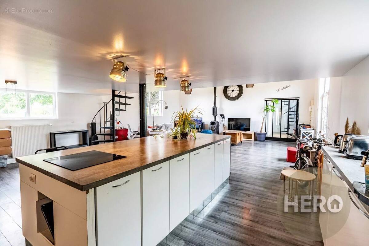 Maison à VILLIERS-SAINT-FREDERIC