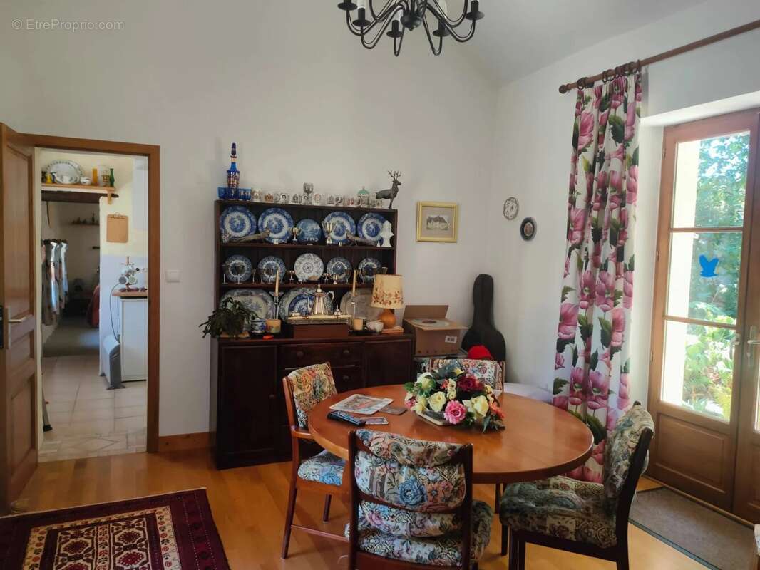 Maison à LADIGNAC-LE-LONG