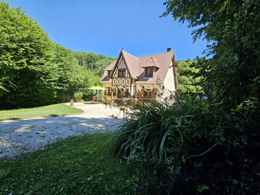 Maison à PONT-L&#039;EVEQUE