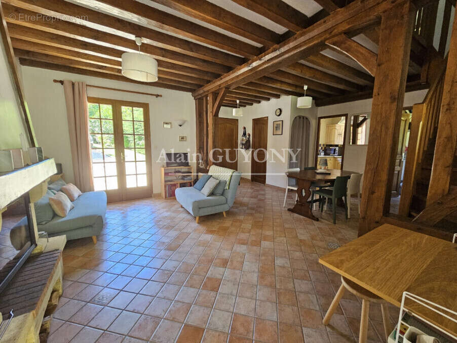 Maison à PONT-L&#039;EVEQUE