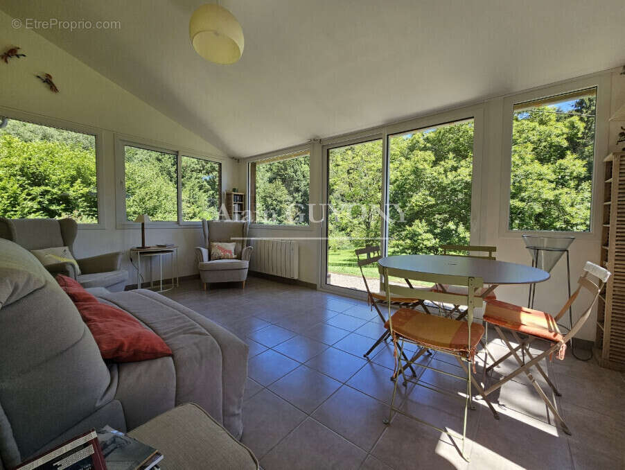 Maison à PONT-L&#039;EVEQUE