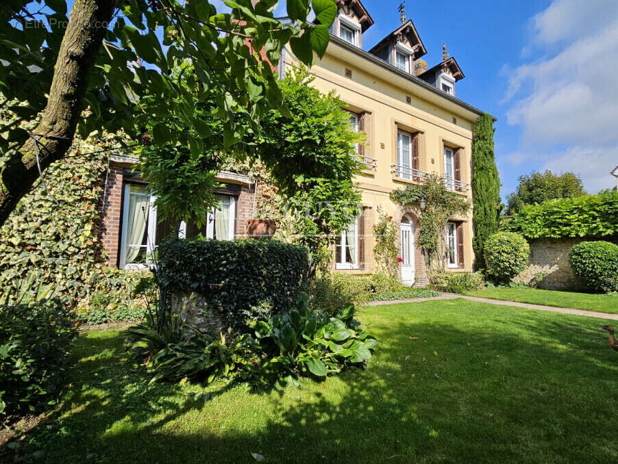 Maison à PONT-L&#039;EVEQUE