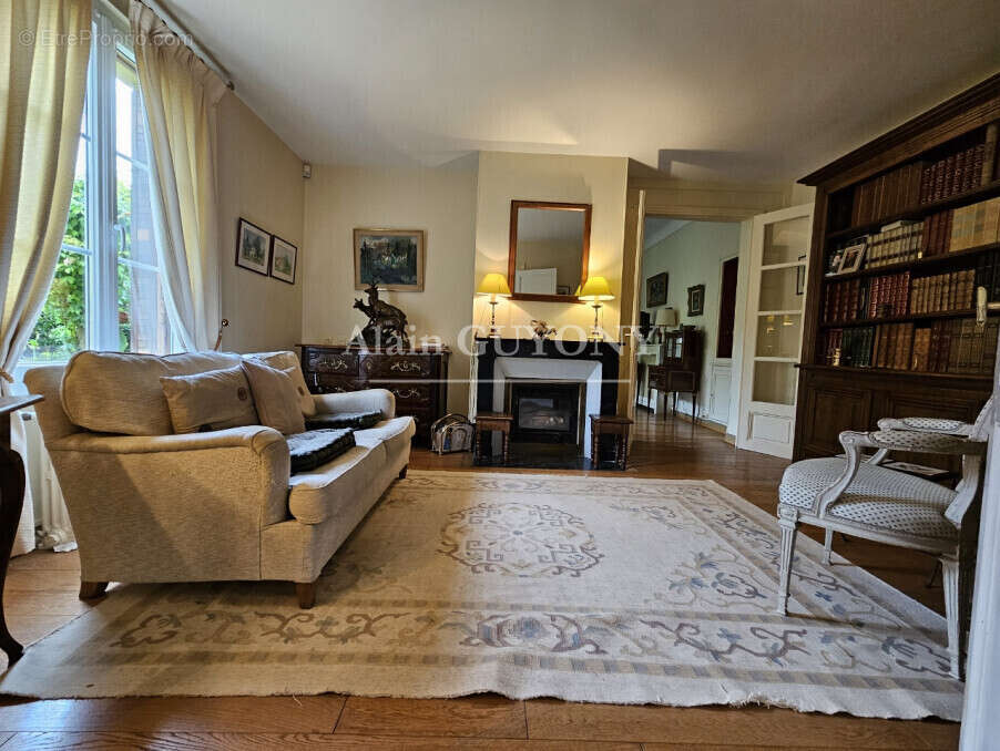 Maison à PONT-L&#039;EVEQUE