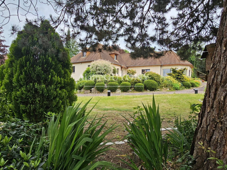 Maison à CORMEILLES
