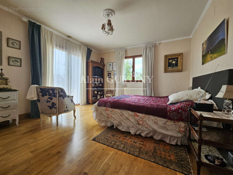 Maison à CORMEILLES