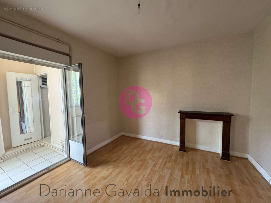 Appartement à DECAZEVILLE