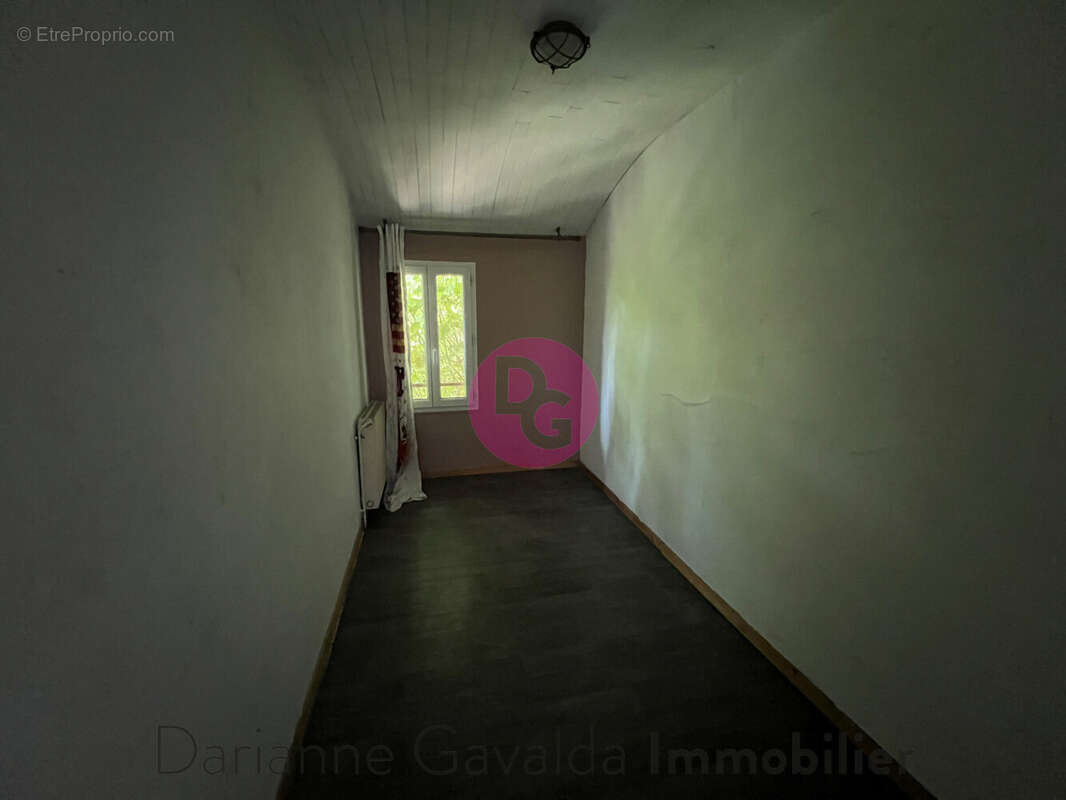 Maison à LIVINHAC-LE-HAUT